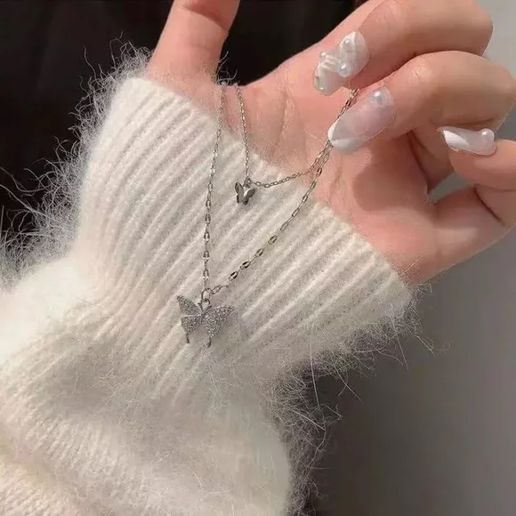 Double layer butterfly choker necklace - Picture 4 of 4